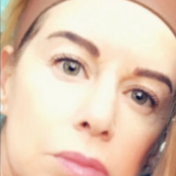 Meet your Posher, Francine - Picture 1 of 1